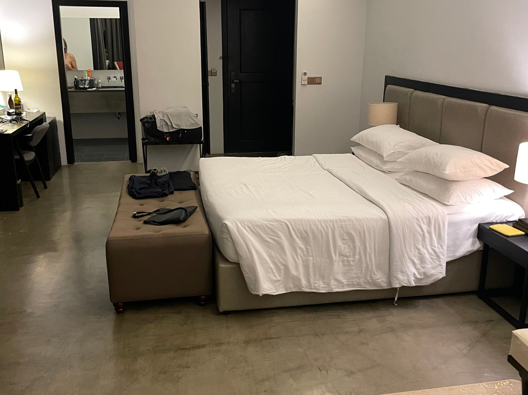 Eightfold Urban Resort主图