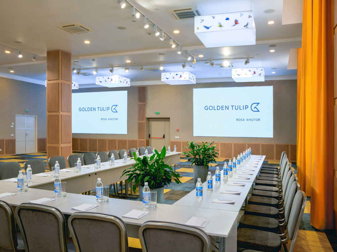 Golden Tulip  Hotel主图