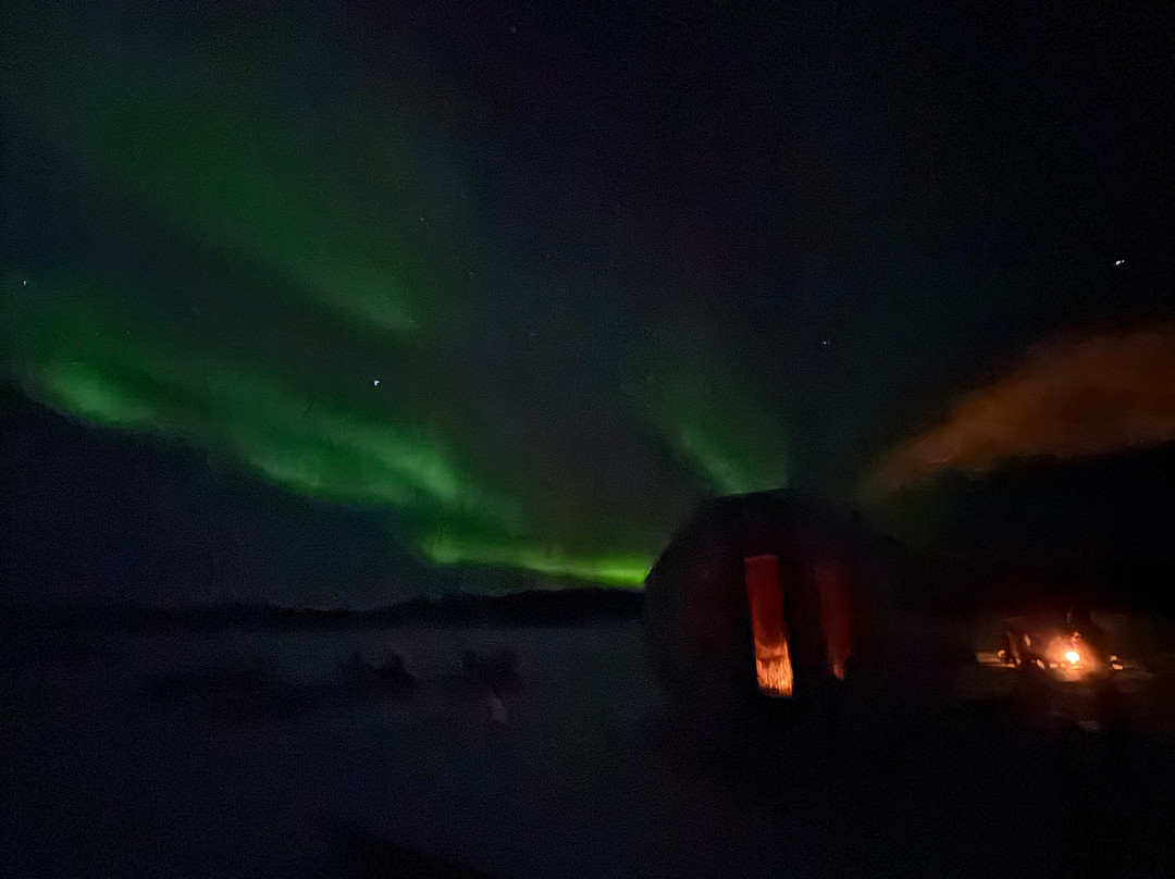 老爷爷极光团-基律纳必去景点