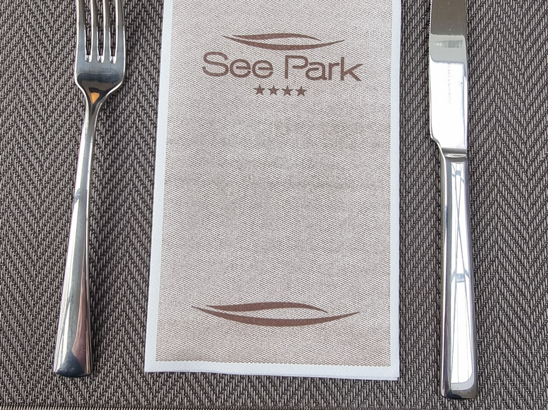 詹森希尔公园酒店主图