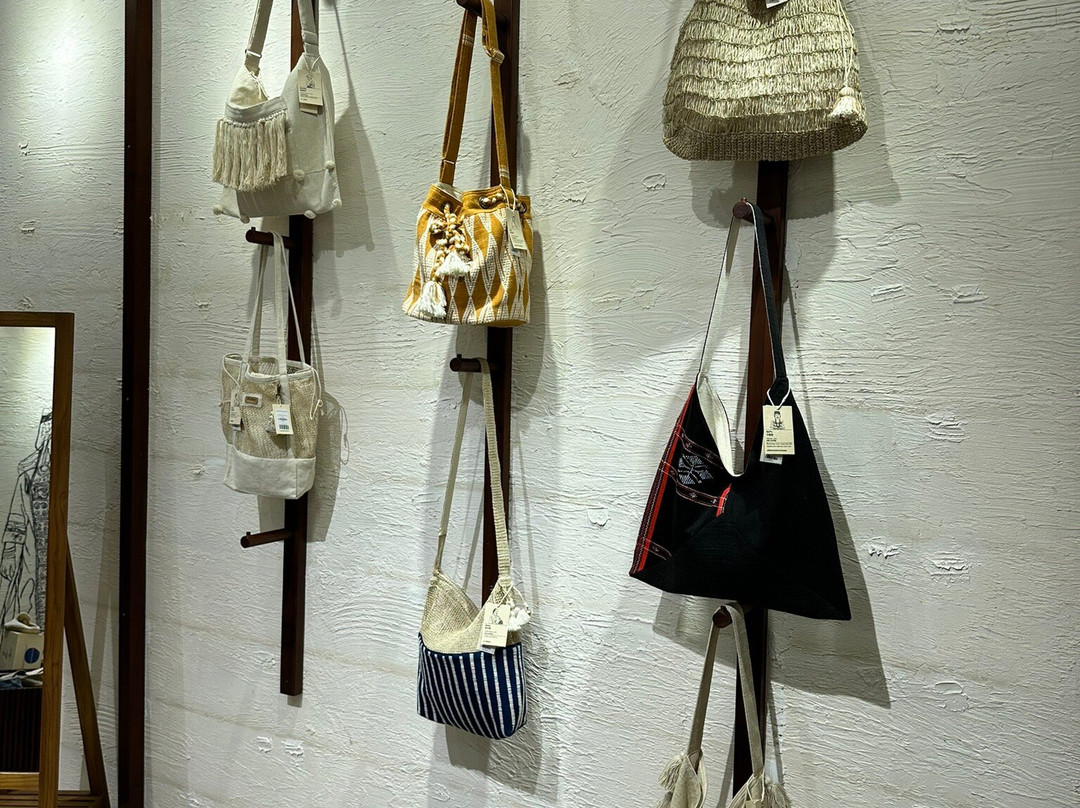 Her Works Vientiane Flagship Store-万象必去景点
