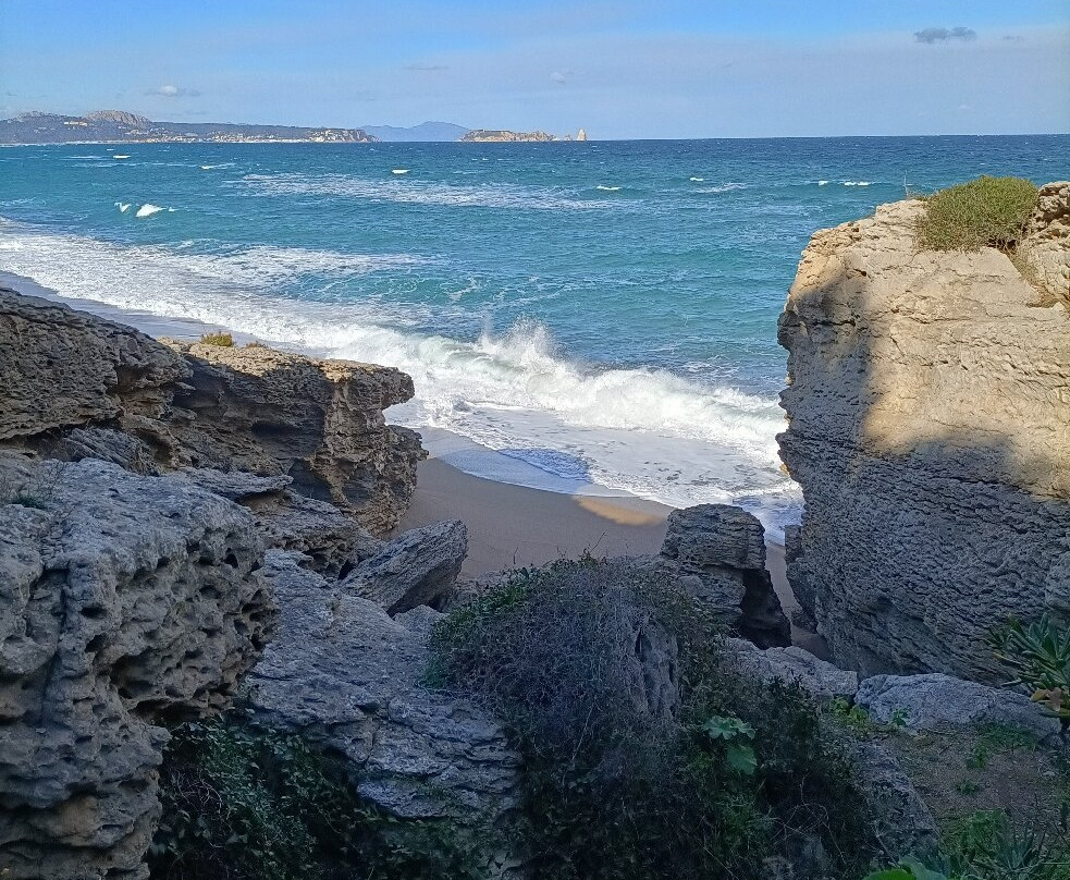 Platja Del Racó景点图片
