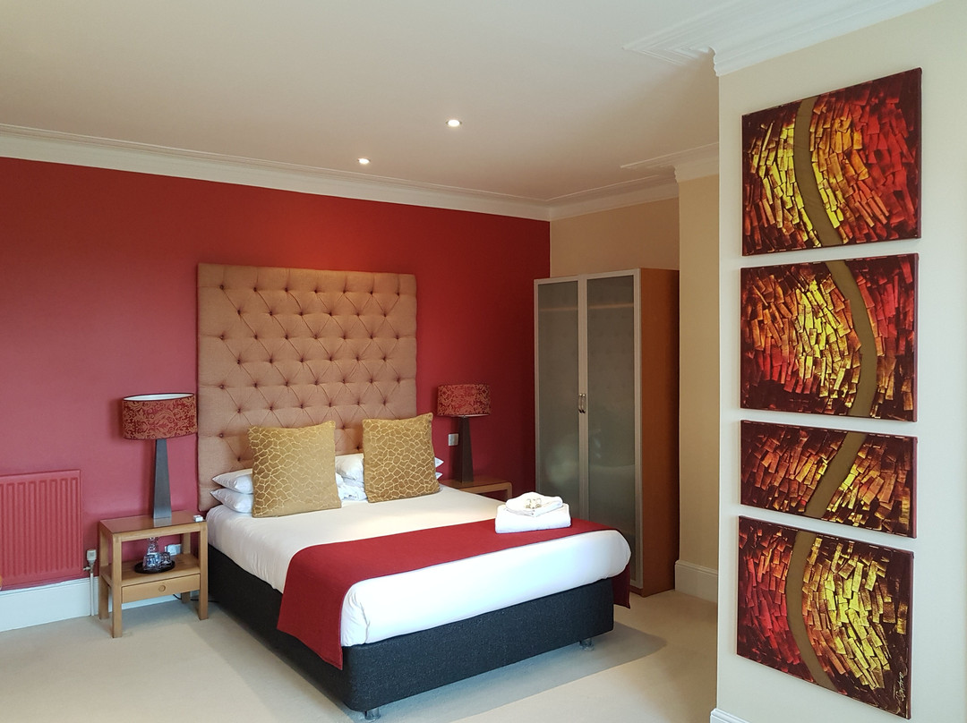 雷利什酒店主图