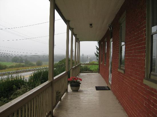 Glades Pike Inn主图