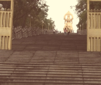 莲花山古采石场-广州市必去景点