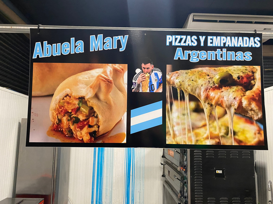El Mercado Food Hall