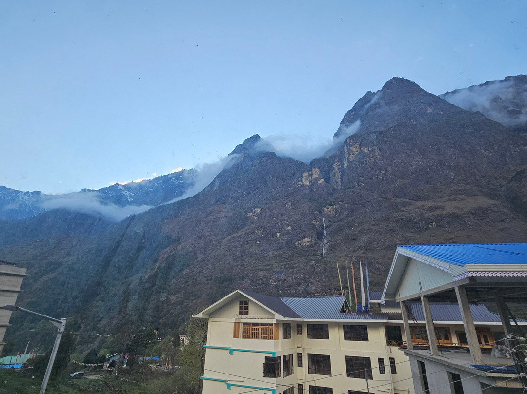 Magellan's The Golden Bridge主图