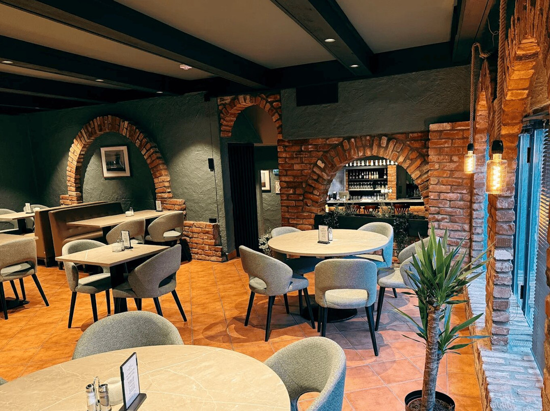 Hønen & Hanen Restaurant & Bar