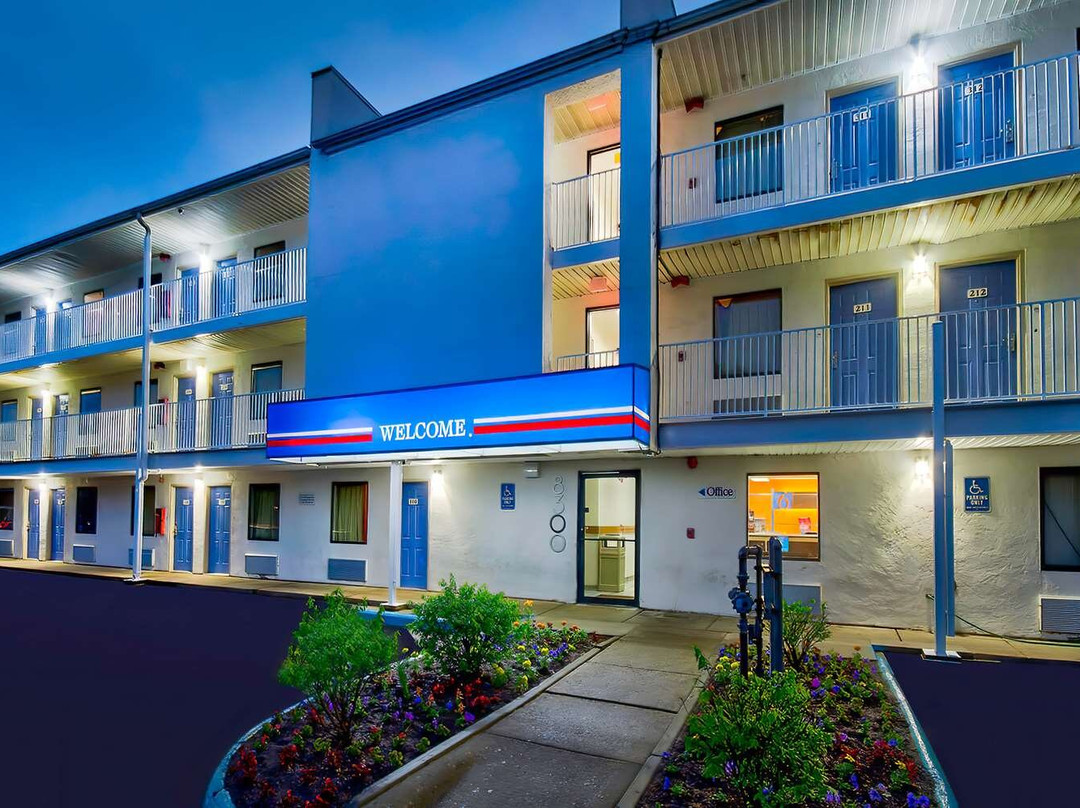 Motel 6 Detroit East - Warren
