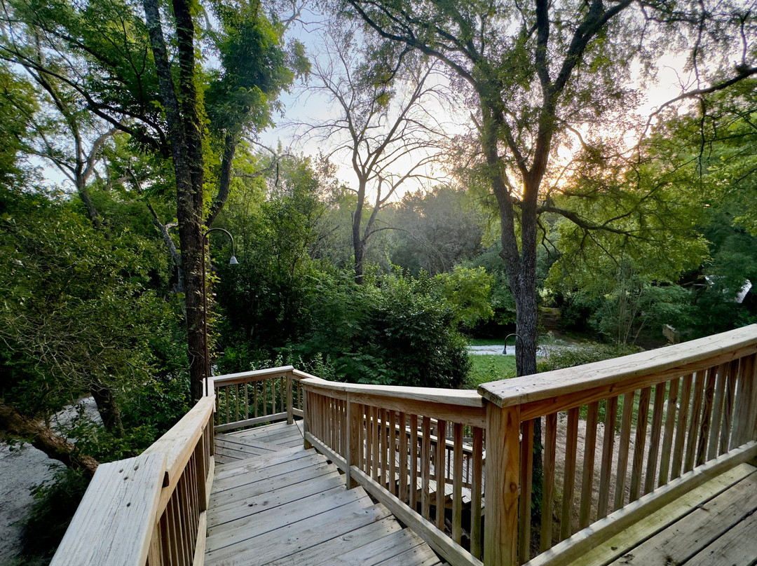 Bed and Breakfast on White Rock Creek主图