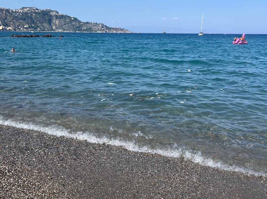 Spiaggia di Recanati-Giardini Naxos必去景点