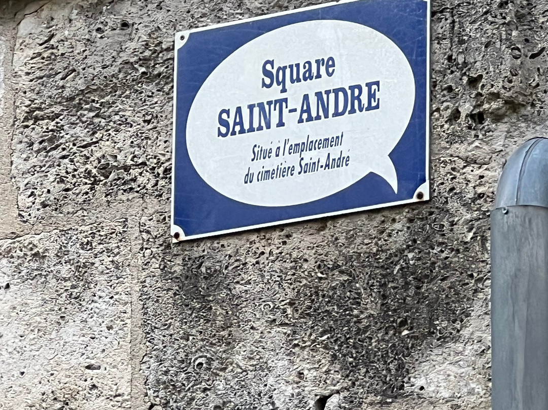 Les Murs Peints-安古兰必去景点