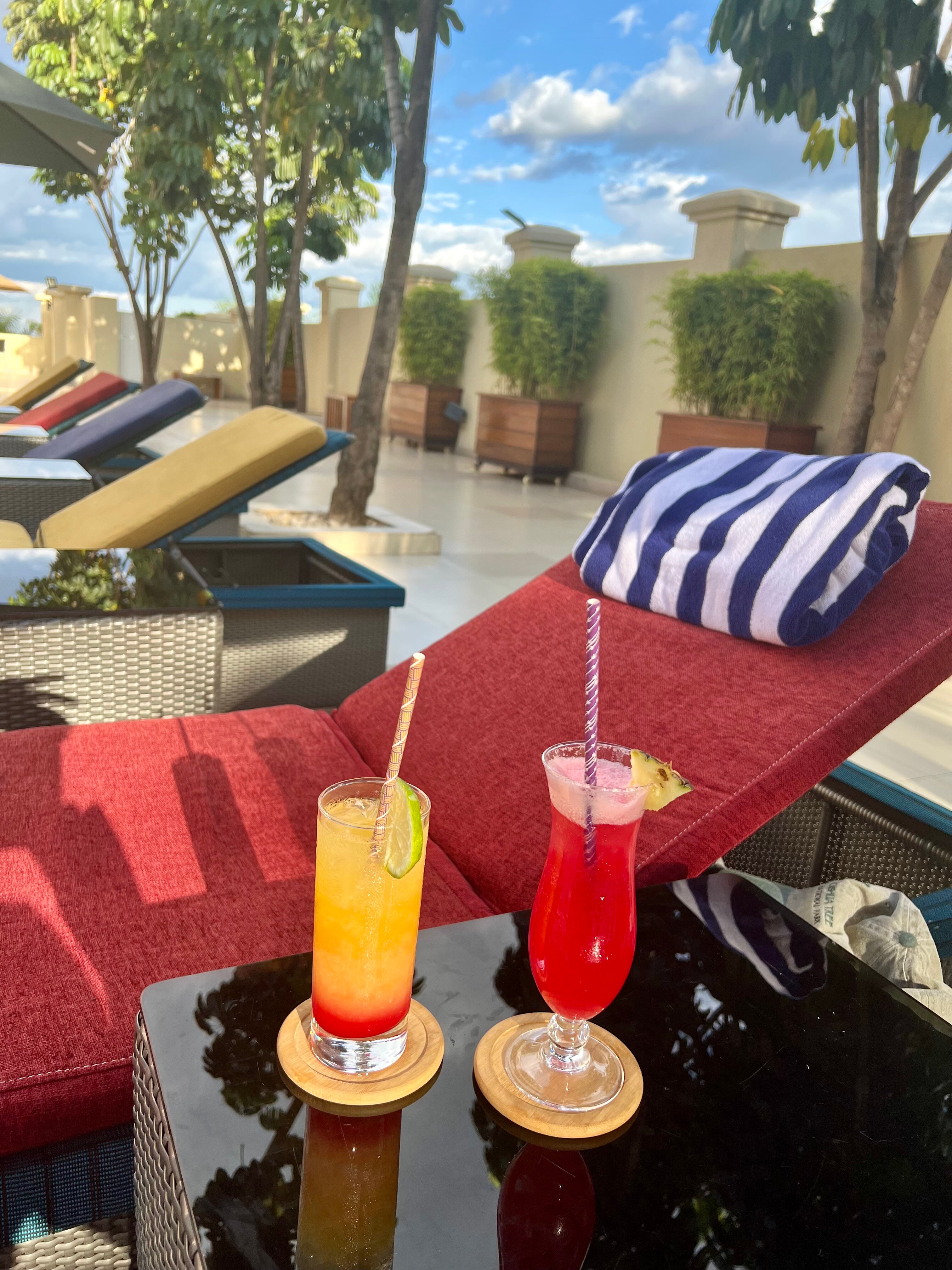 Park Inn by Radisson Kigali-泳池