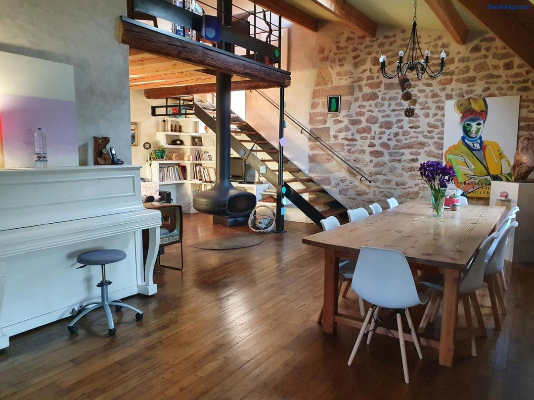 Le Mas de Mon Pere主图