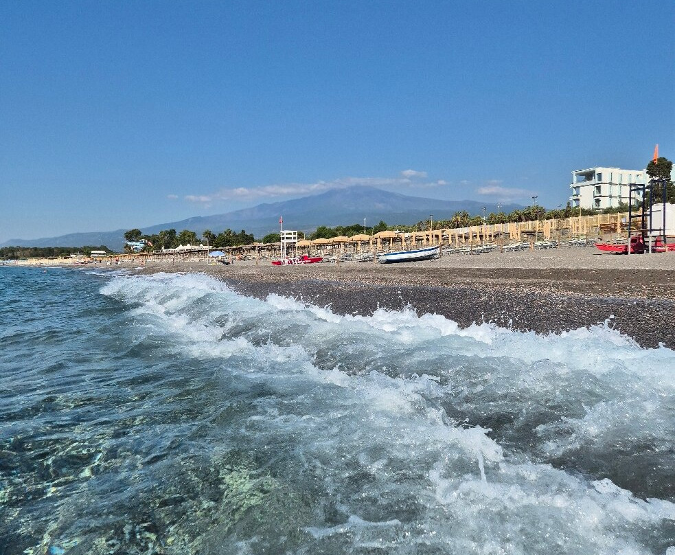 Spiaggia di Recanati-Giardini Naxos必去景点