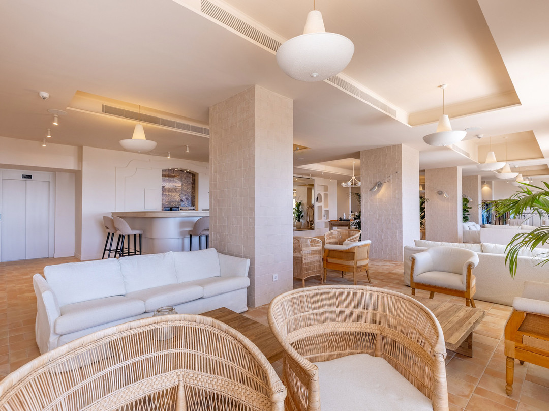 Hoposa Hotel Pollentia主图