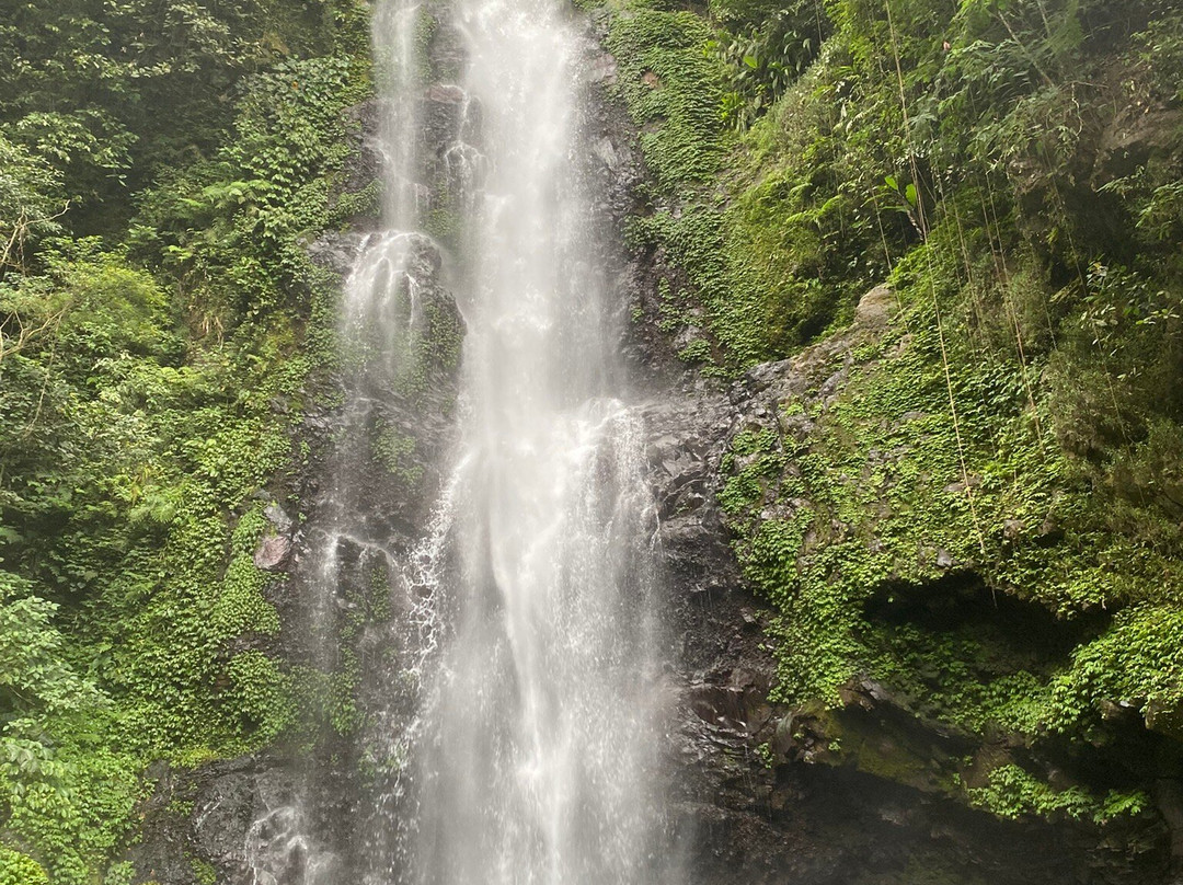 Melanting Waterfalls-姆杜克必去景点