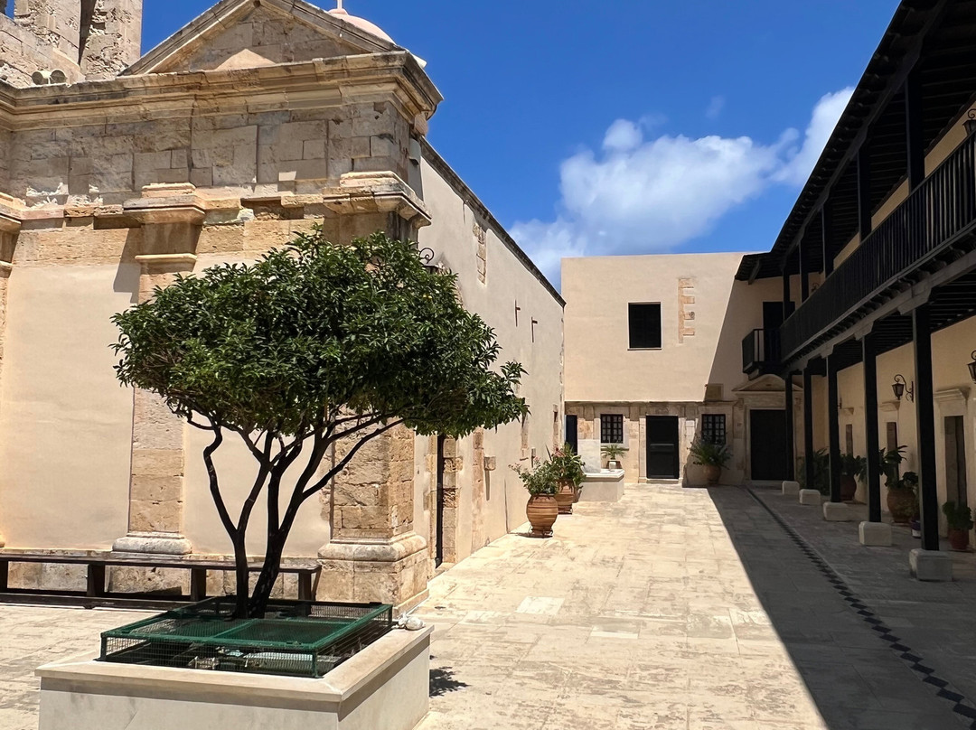 Odigitria Gonia Monastery-Kolymbari必去景点