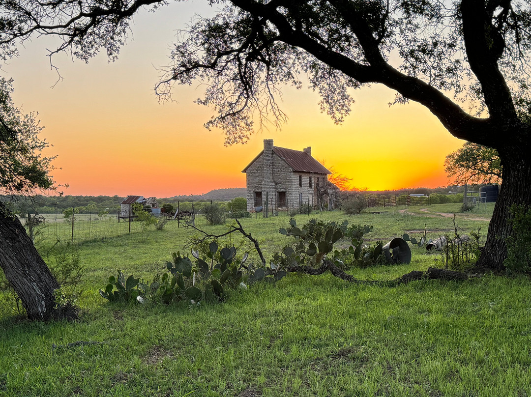 The Bluebonnet House-Burnet必去景点