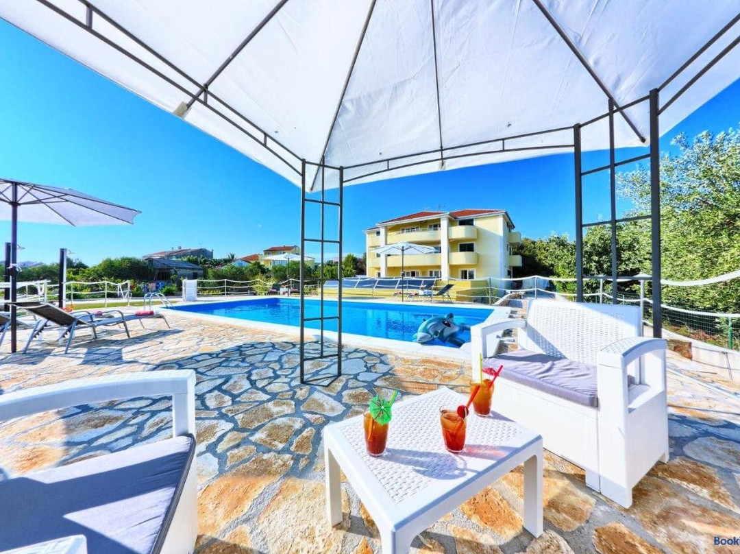 Apartments Cvita Holiday