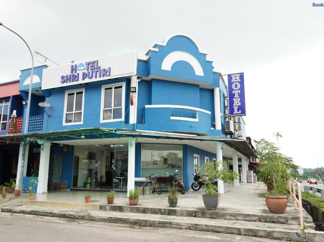 Hotel Shri Putiri