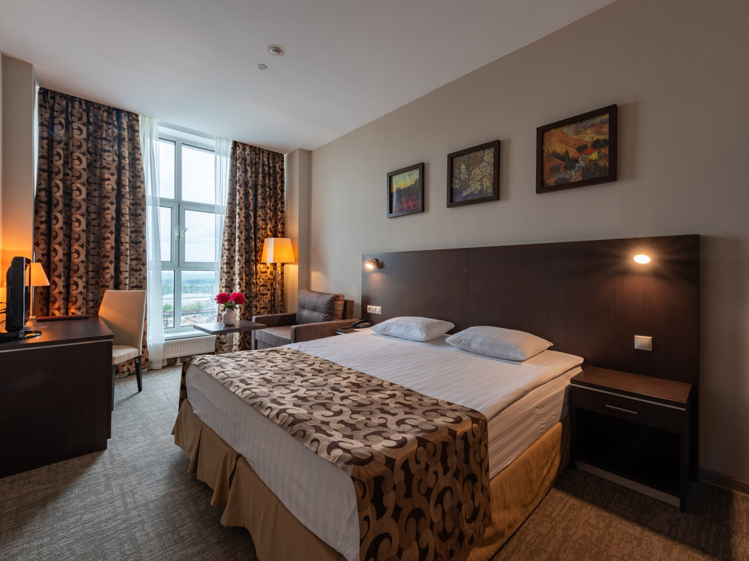 Grinn Hotel主图