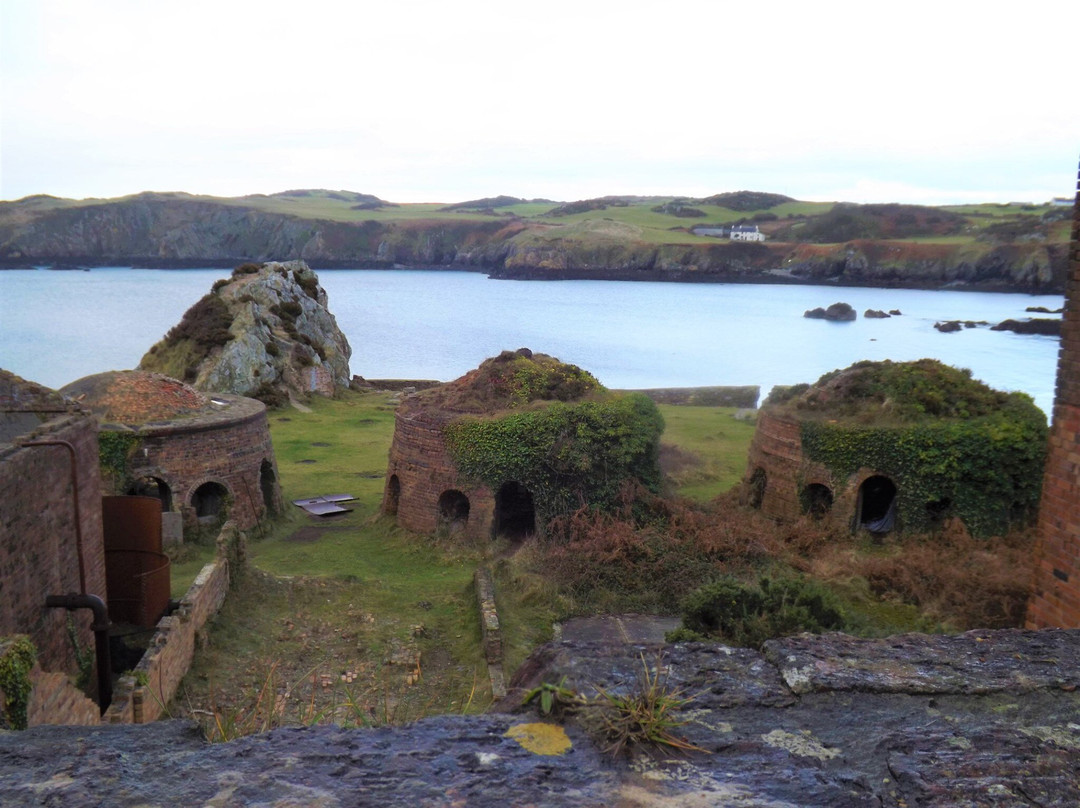 Porth Wen Brick Works-Cemaes Bay必去景点