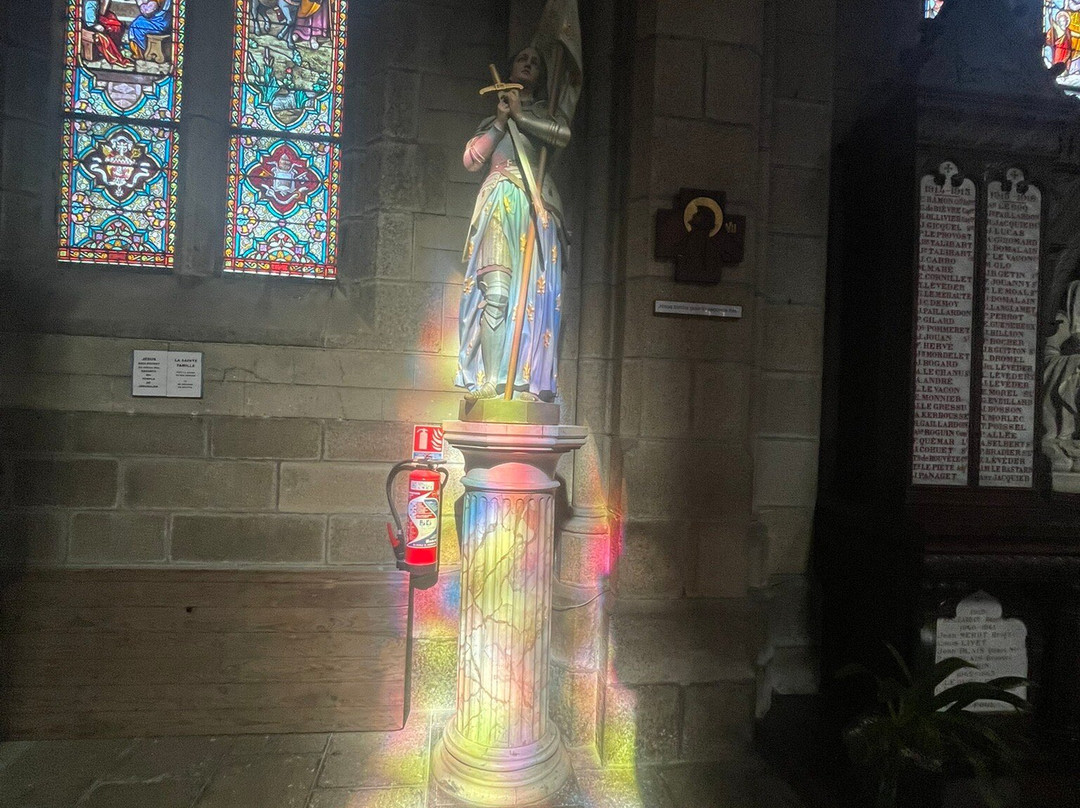 Basilique Notre Dame de Délivrance-Quintin必去景点