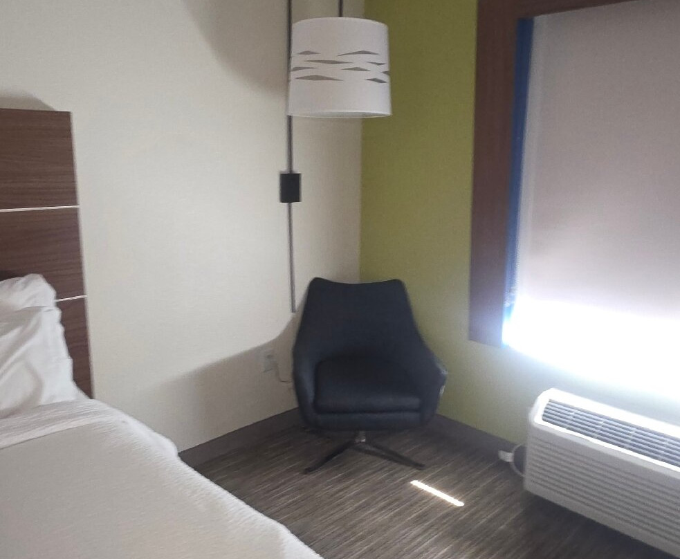 Holiday Inn Express & Suites Van Buren-Ft Smith Area by IHG主图