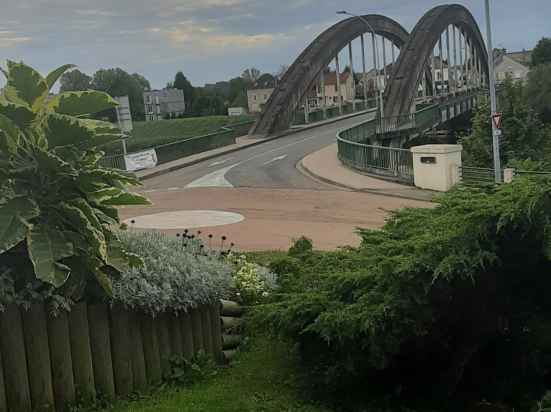 Pont du 152ème R.I.-Decize必去景点