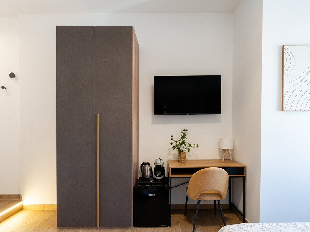 Barirooms - Sparano Suites Triple