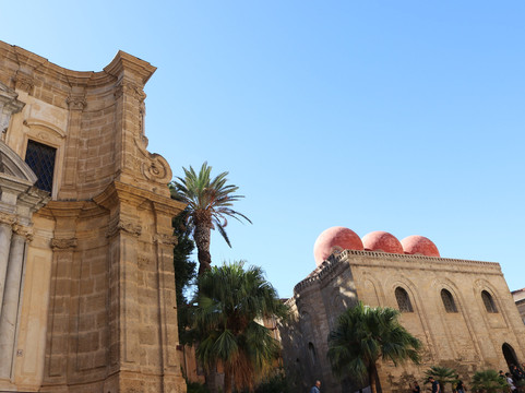 Piazza Bellini-巴勒莫必去景点