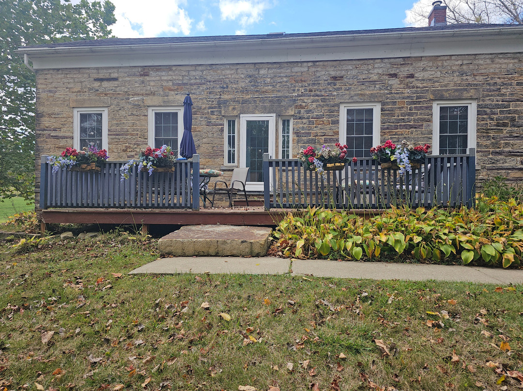 Old Stone House Bed and Breakfast主图