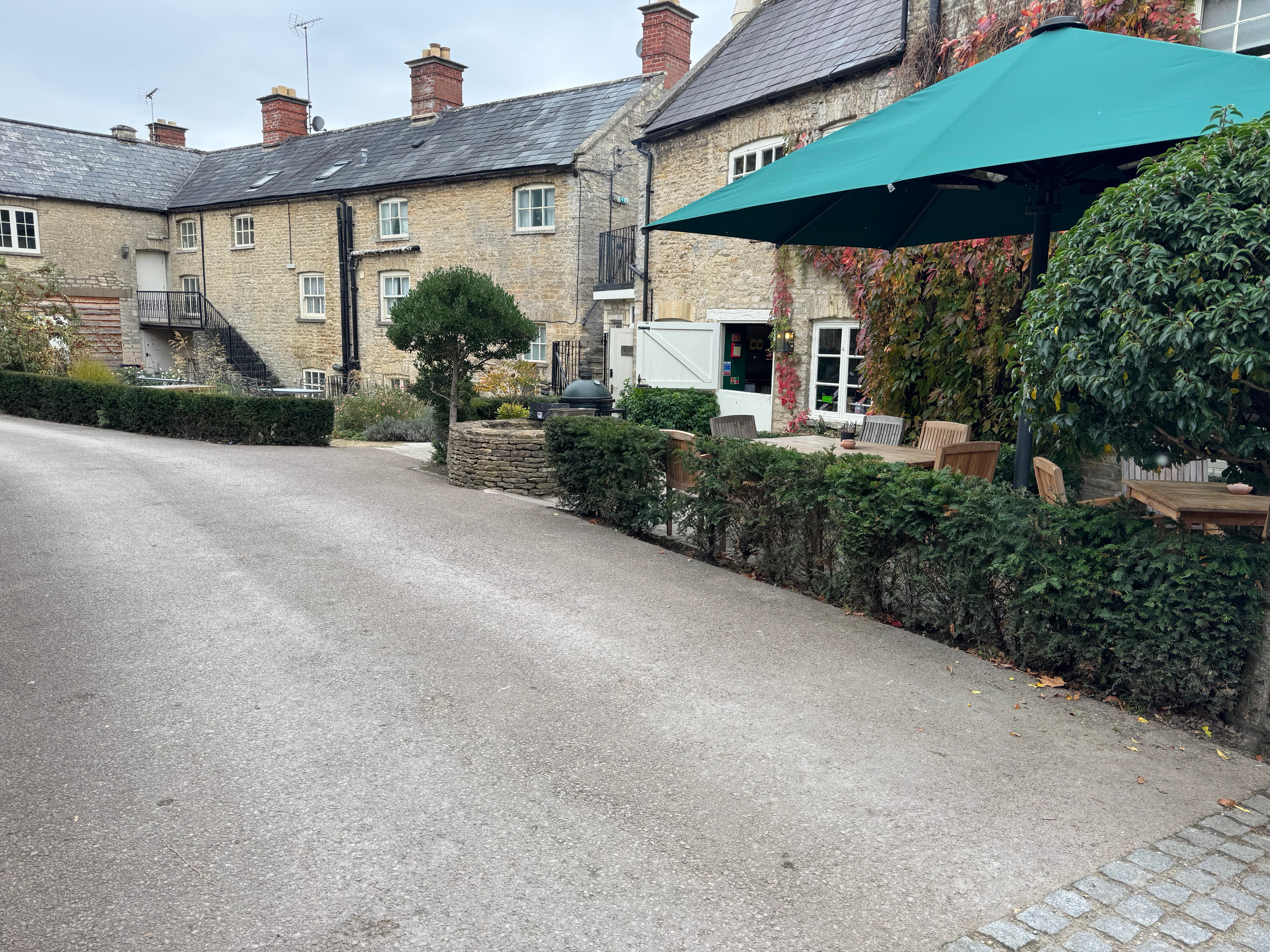 The New Inn-官方