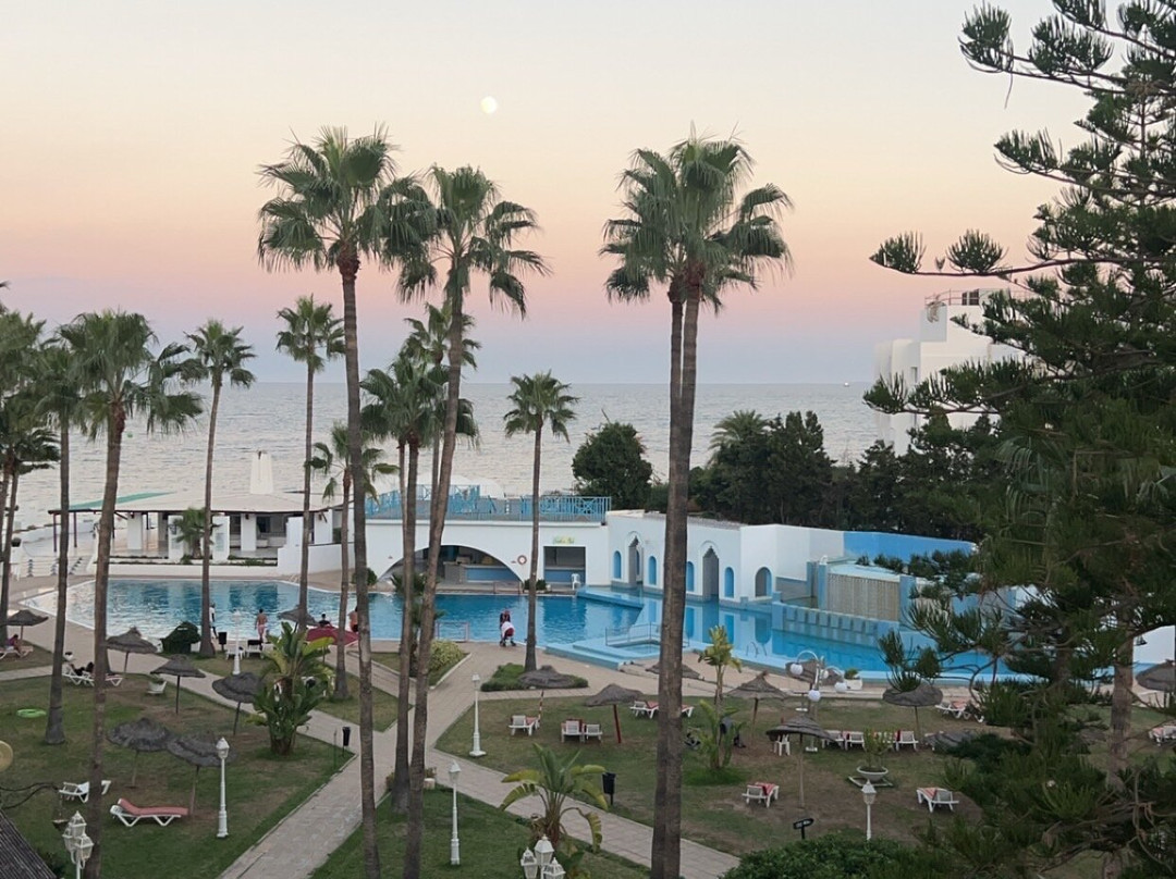 Orient Palace Hotel主图