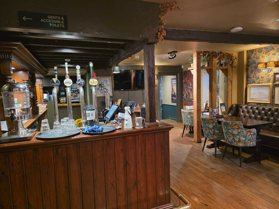 麦克唐纳德天鹅酒店主图