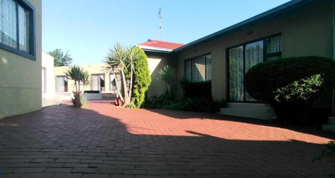 Zwelibanzi Guesthouse