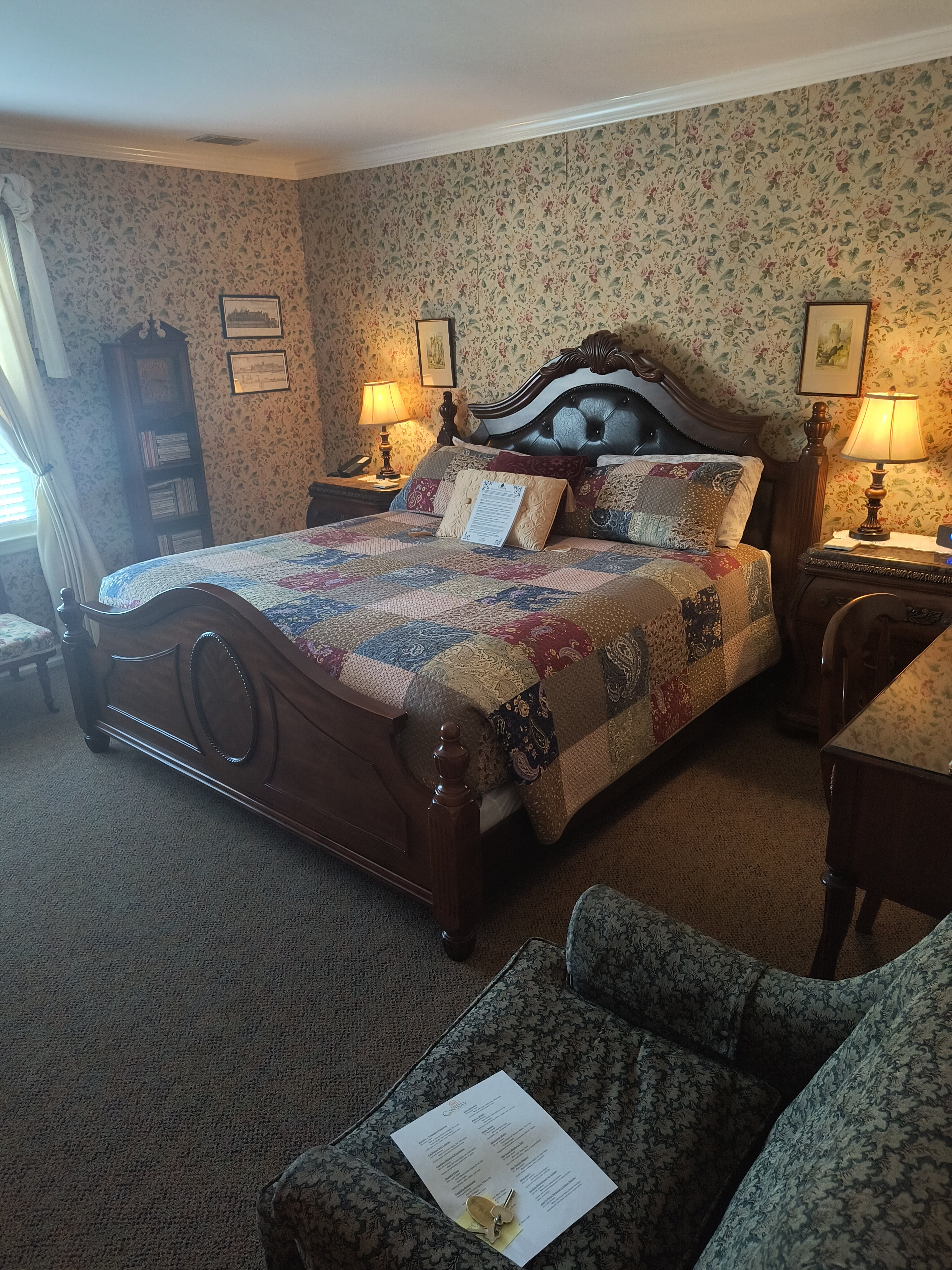 The Cypress Inn-官方