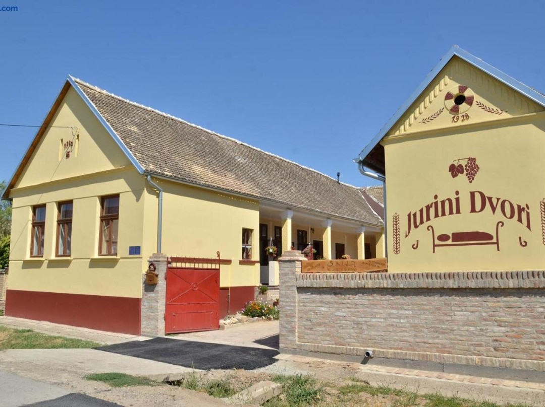Guest House Jurini Dvori