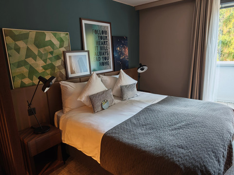 苏黎世欧尔利孔阿卡萨套房酒店主图