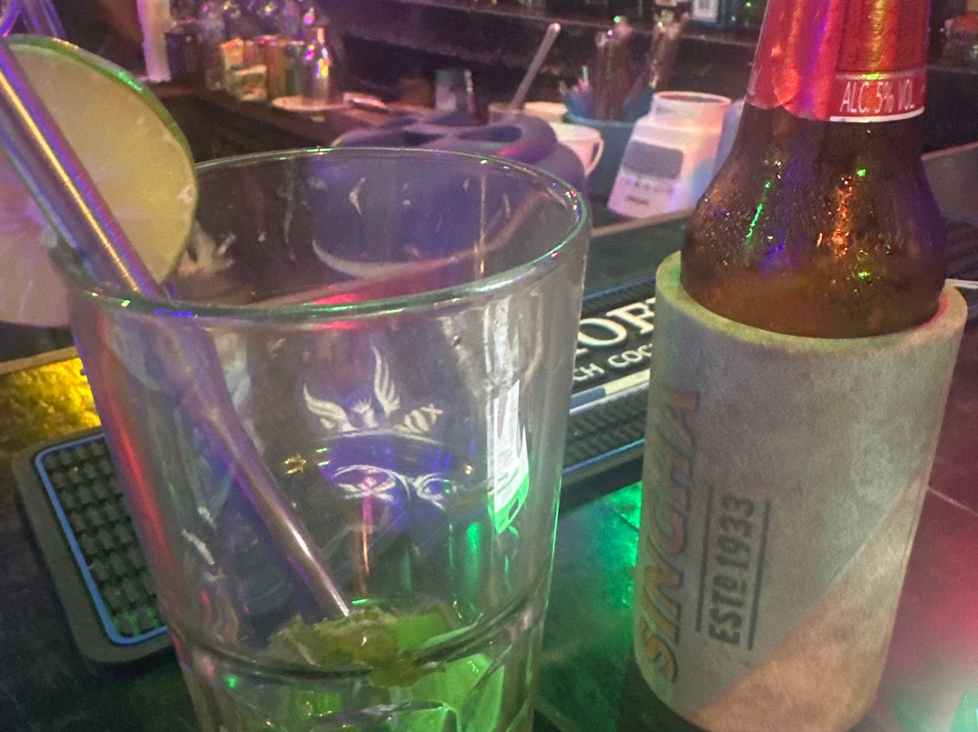 竹林酒吧-莱利海滩必去景点