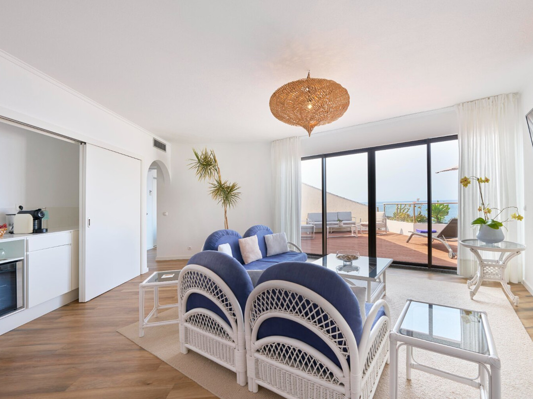 Caloura Hotel Resort主图