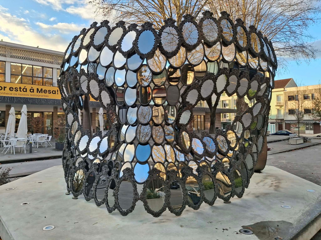 Escultura I'll Be Your Mirror #1, 2018 de Joana Vasconcelos-布拉加区必去景点