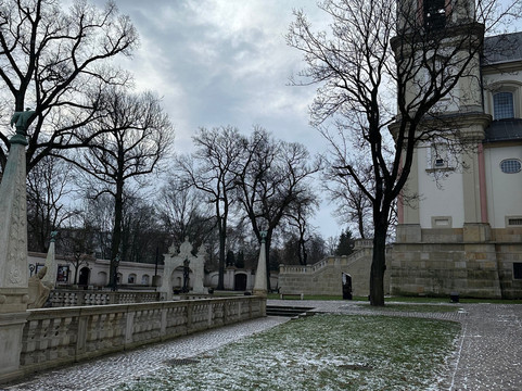 Rondatur-波瓦－迪瓦尔津必去景点