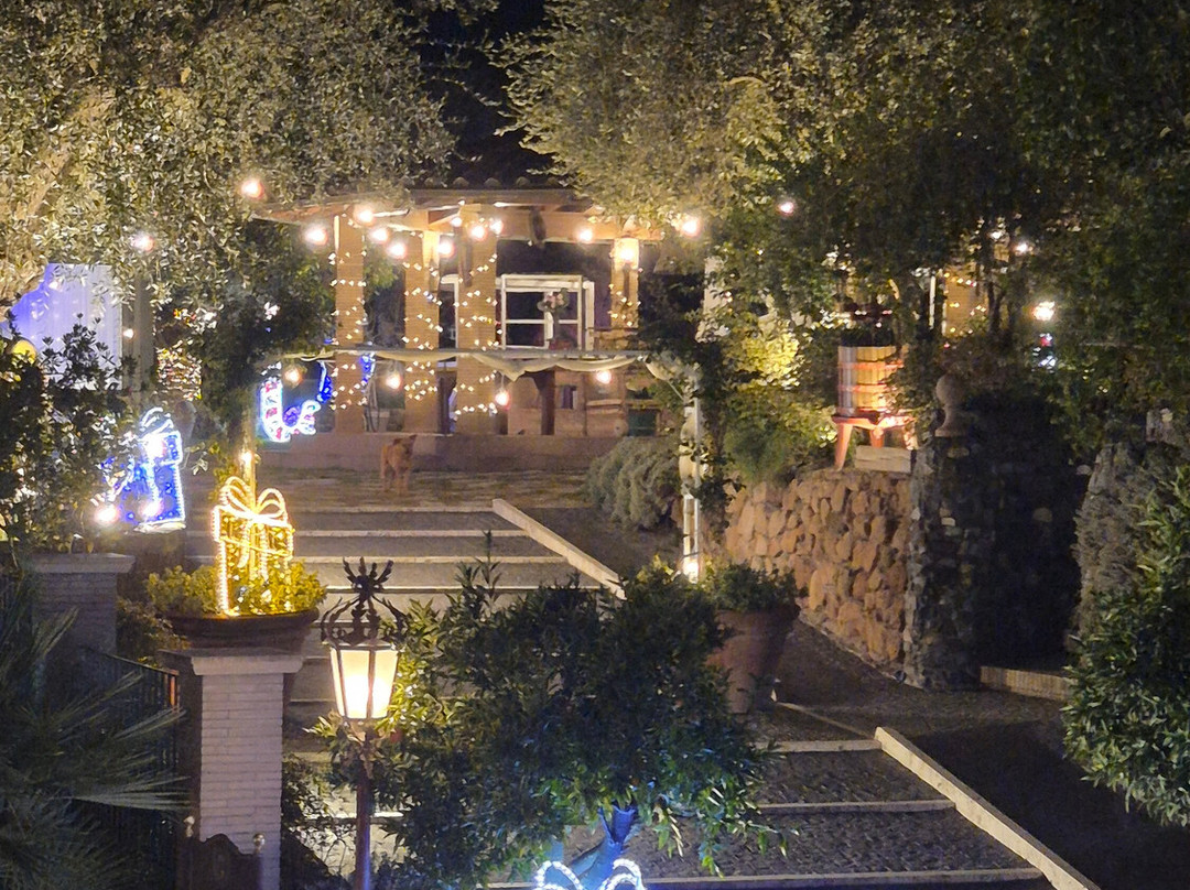 黎莱斯卡斯特隆波齐亚酒店主图