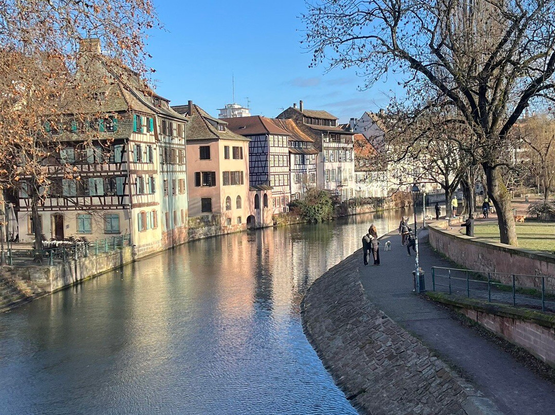 布斯若酒店主图