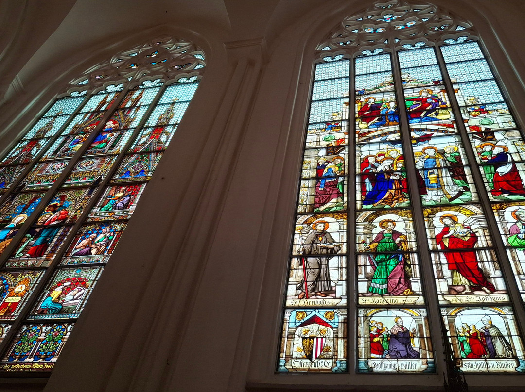 Stadtpfarrkirche Steyr-施泰尔必去景点