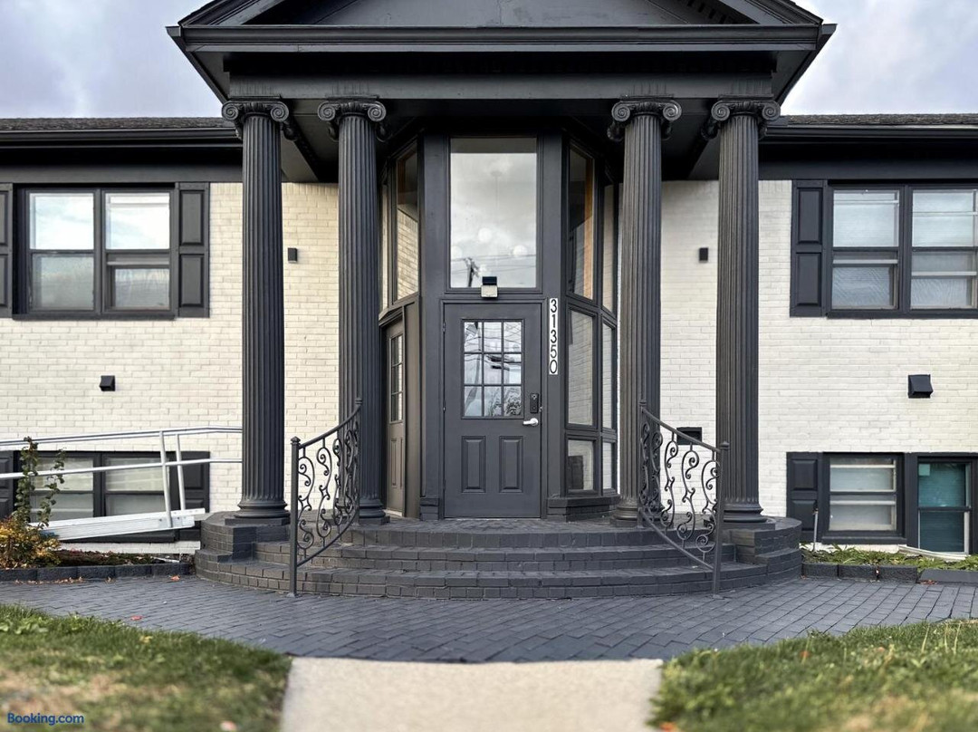 DTW Suites