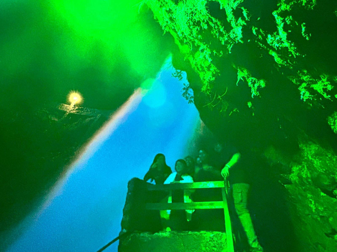 恶魔之炉瀑布-巴尼奥斯必去景点