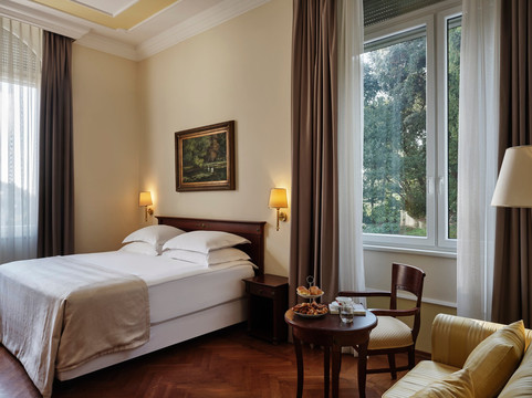 阿马德里雅公园阿贾瓦酒店主图